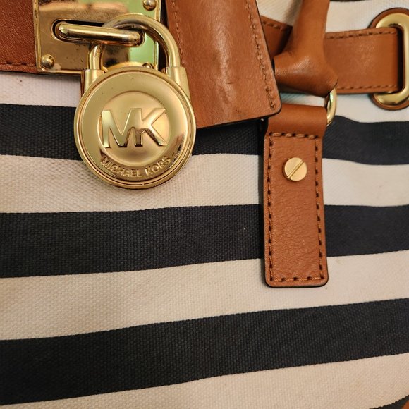 Michael Kors Hamilton - Picture 2 of 16